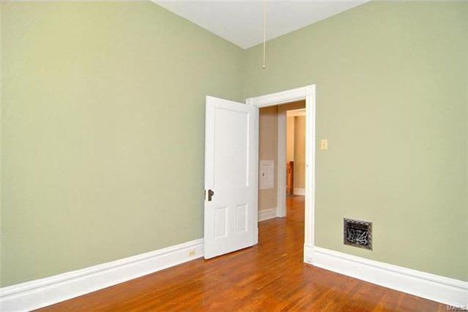 Bedroom 2 - 2707 Ann Ave