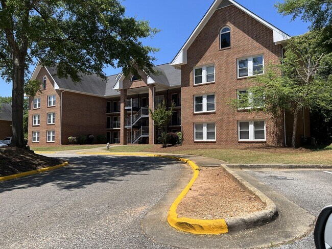 Building Photo - Deerfield II Condo- Unit 429-07