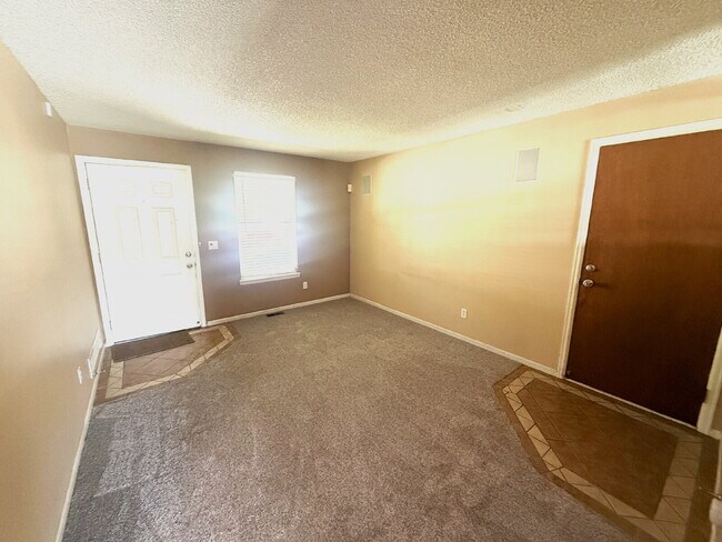 Foto del edificio - Wonderful 2 Bedroom and Loft on Large Lot and Backs to Open Space!