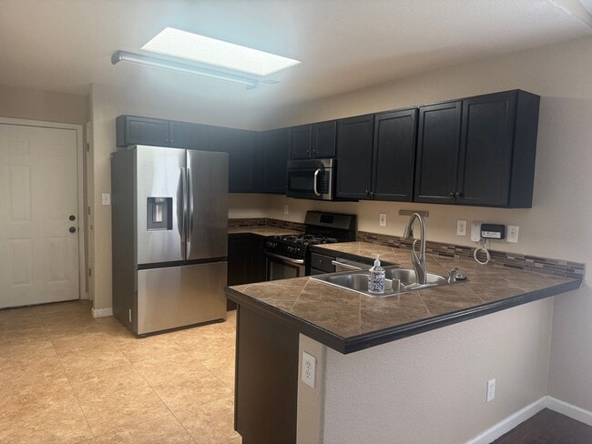 Building Photo - 3401 Misty Meadows Dr NE