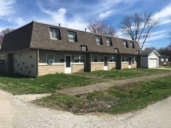 Building Photo - 306 E Mefford St