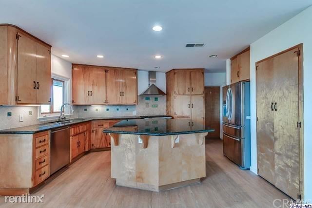 Foto del edificio - 3 br, 2 bath House - 1199 Church St