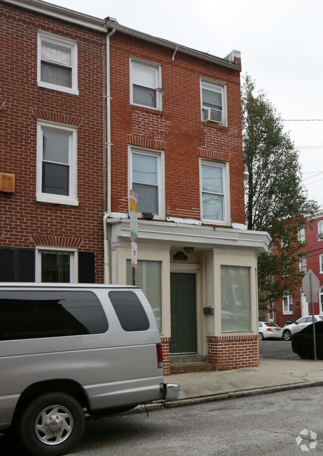 Building Photo - 797 Carroll St