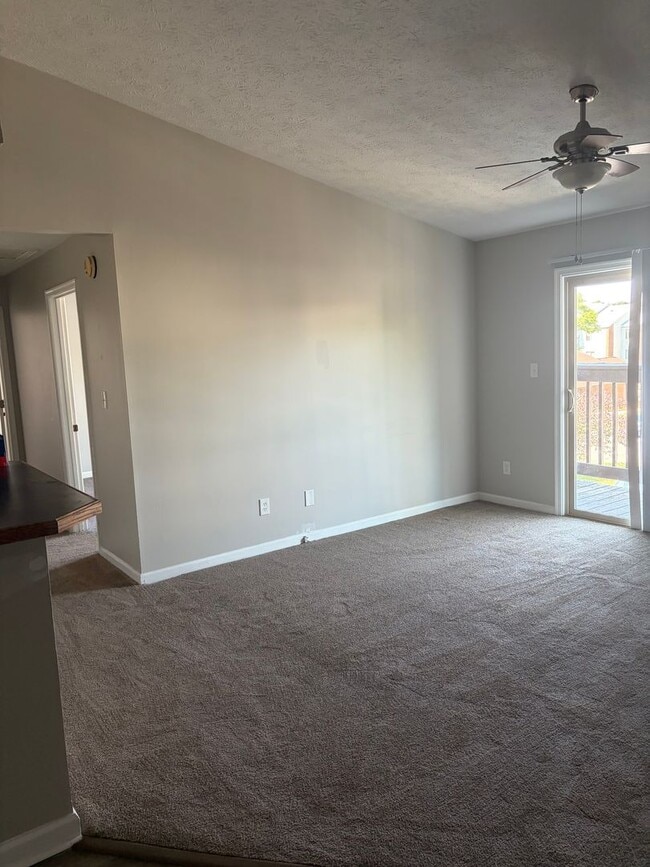 Building Photo - Hampton Club Gated Community