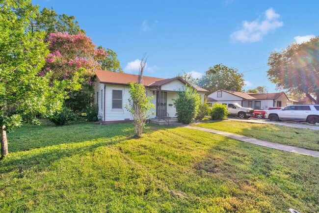 Foto del edificio - Charming 2-Bedroom Home in San Antonio