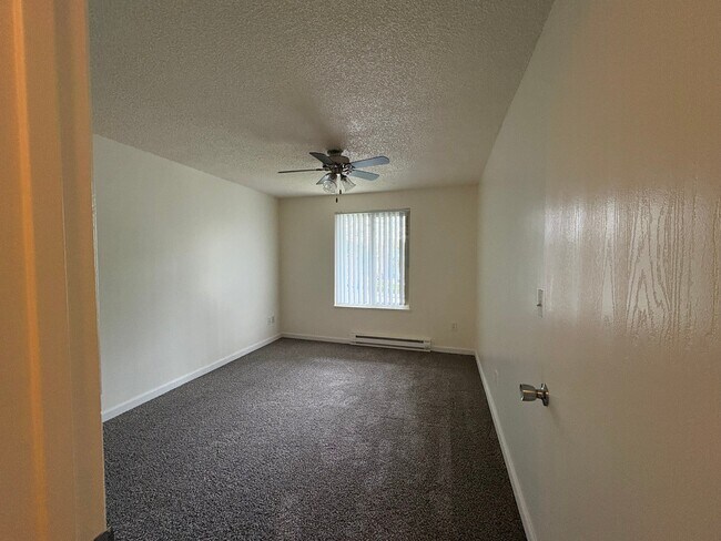 Foto del edificio - 1700 Blankenship Rd