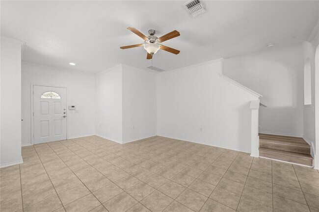 Building Photo - 10909 Helms Deep Dr