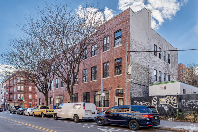 Building Photo - 233 Franklin St