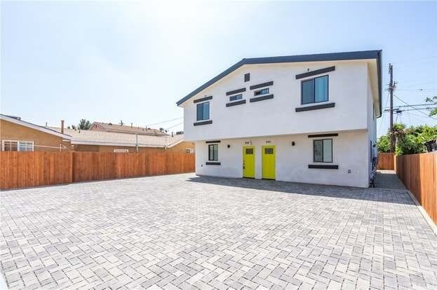 Foto principal - 844 W 65th St