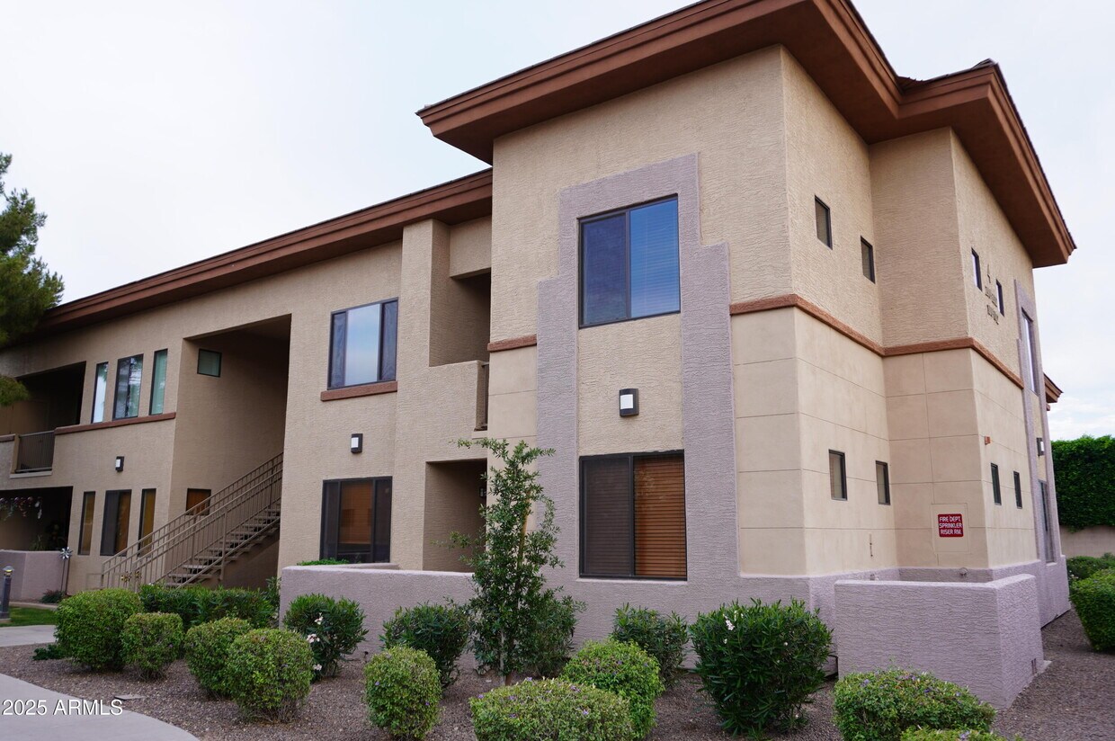 Foto principal - 3330 S Gilbert Rd