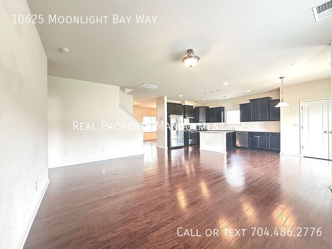 Foto del edificio - 10625 Moonlight Bay Wy