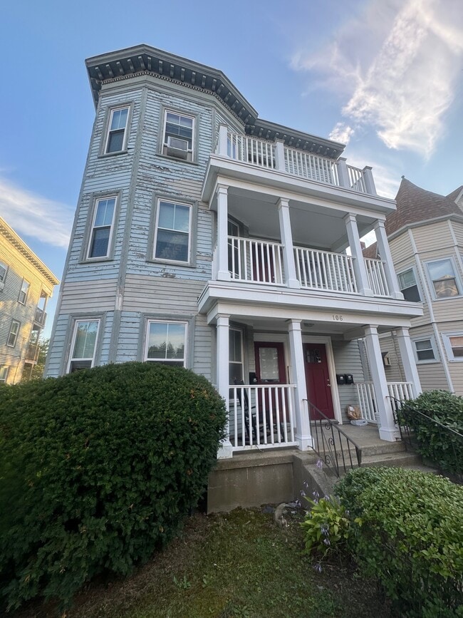 Building Photo - 106 Highland Ave
