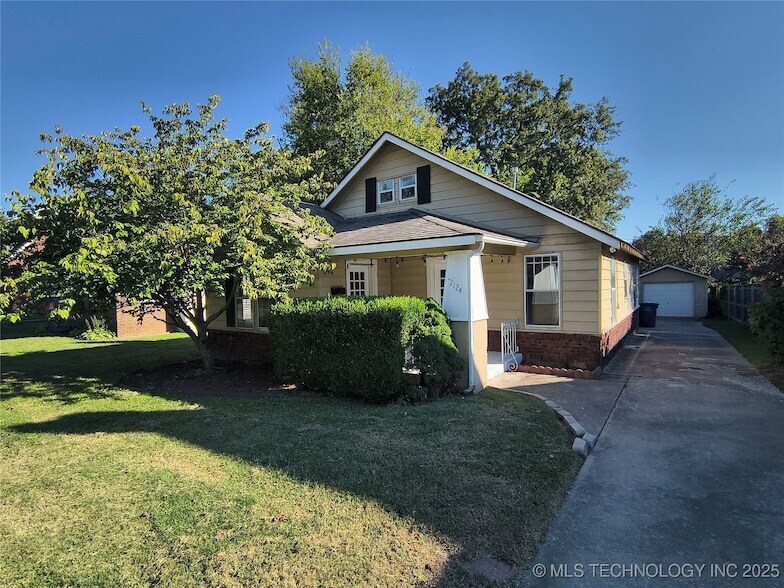 Foto principal - 2124 E 17th Pl