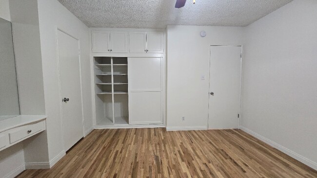 Foto del edificio - 4706 Vantage Ave
