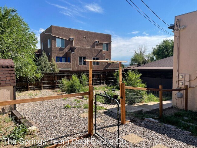 Foto del edificio - 2 br, 1.5 bath House - 36A E Old Broadmoor...