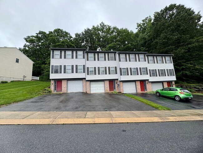 Foto del edificio - 3 Bedroom 1.5 Bathroom in Elizabethtown!