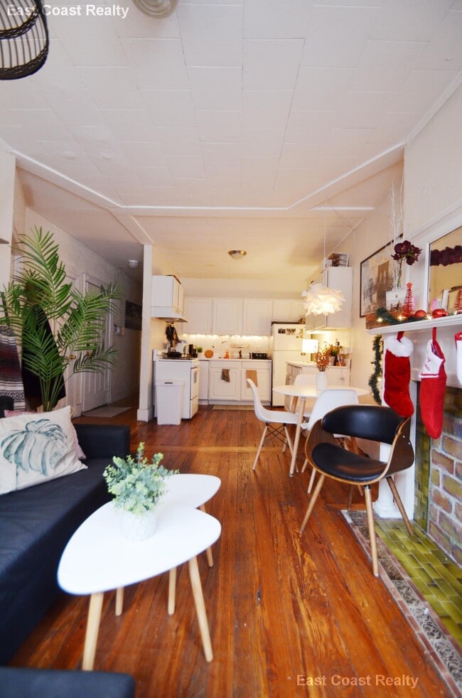 Building Photo - 32 Edgerly Rd