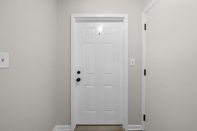 Building Photo - 125 Tandy Dr