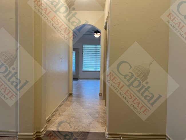 Building Photo - 20630 Frontier Pl