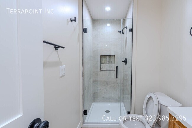 Building Photo - 456 S Breed St