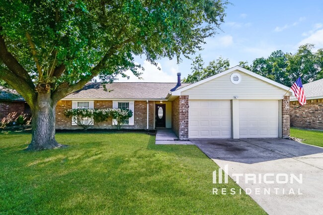 Foto del edificio - 16319 Silver Sky Ln