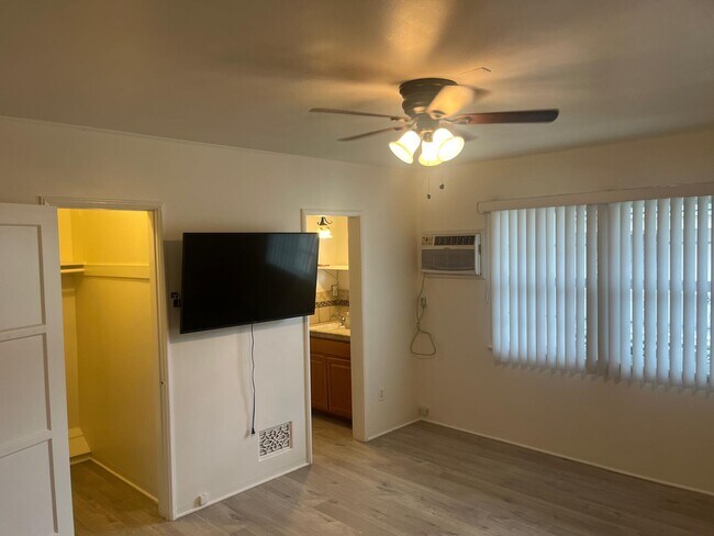 Main room - 846 N Sweetzer Ave