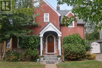 Building Photo - 55 Maple St