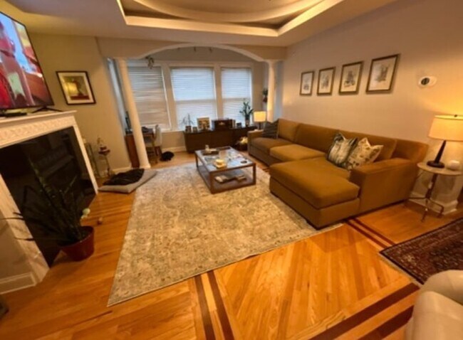 Foto del edificio - 6912 N Lakewood Ave