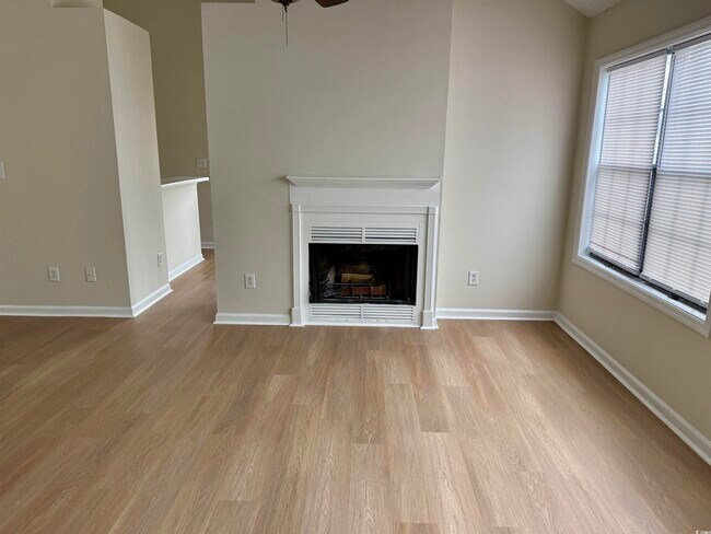 Foto del edificio - 911 Charles St