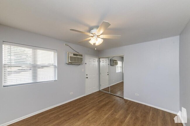 Building Photo - 1 bedroom in Chicago IL 60640