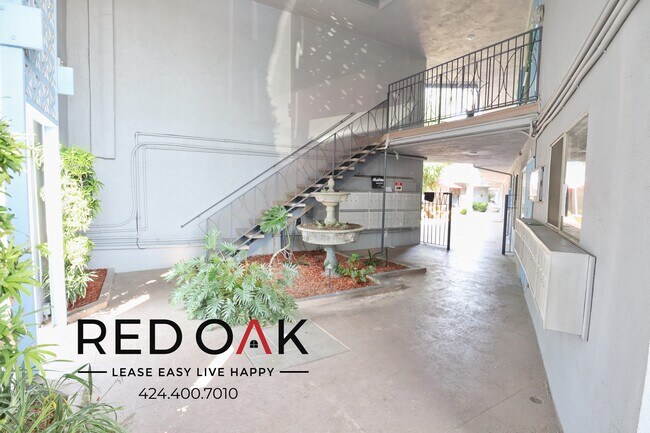 Foto del edificio - 12520 Lakewood Blvd
