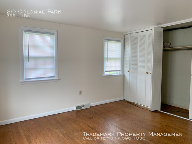 Building Photo - Nice 2 Bedroom Town Home