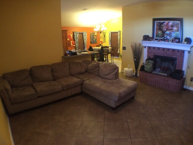 Foto del edificio - Inviting 3 Bed 2 Bath Home!