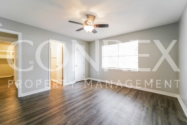 Building Photo - 376 Mississippi 468