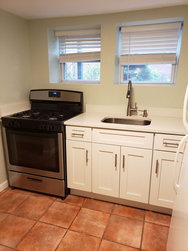 Photo - 219 McElroy Ave Apartment