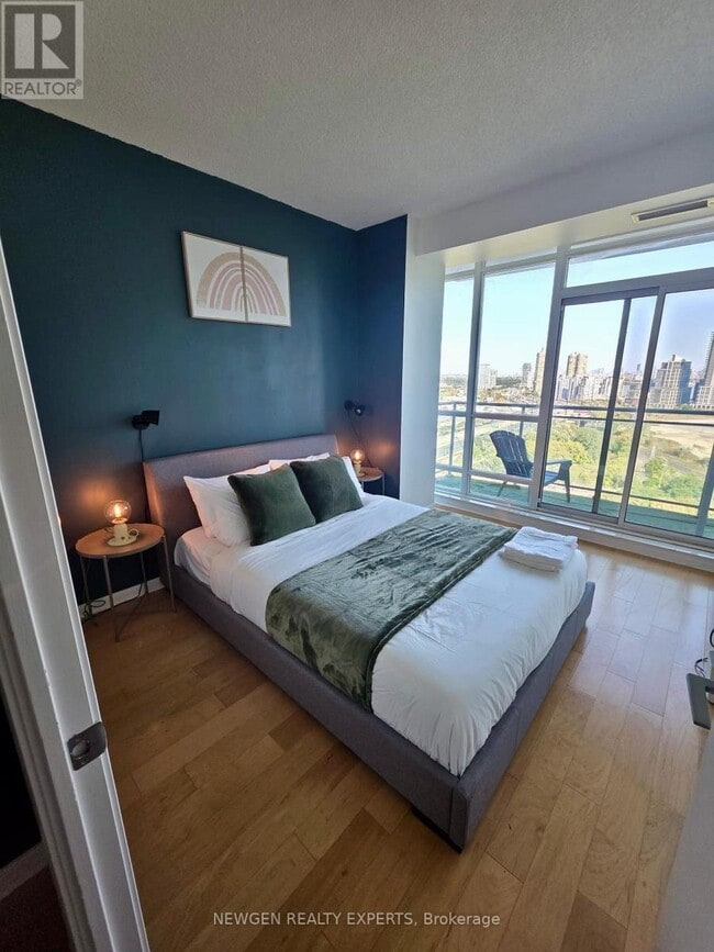 Building Photo - 185 Legion Rd N