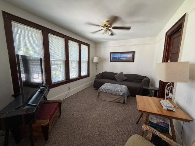 Building Photo - 1623 E Webster Pl