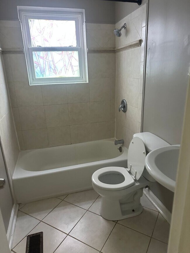 Foto del edificio - 414 E Park Ave