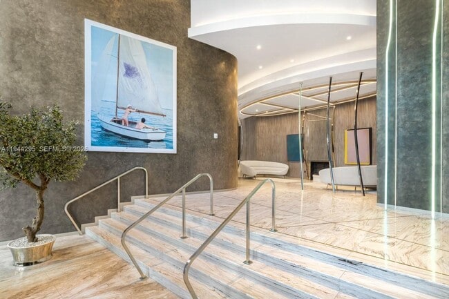 Building Photo - 1000 Brickell Ave