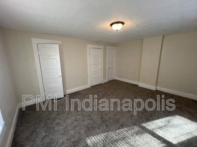 Building Photo - 1823 Grand Ave