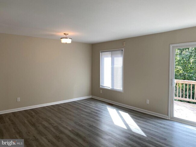 Foto del edificio - 2804 Cambridge Dr