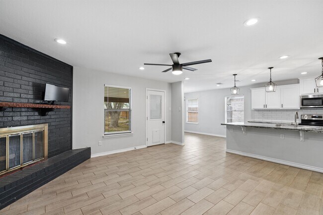 Foto del edificio - 108 Jaimie Way