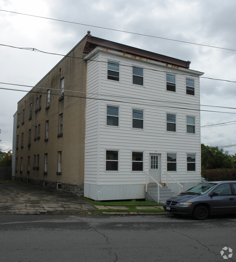 Building Photo - 26 James St