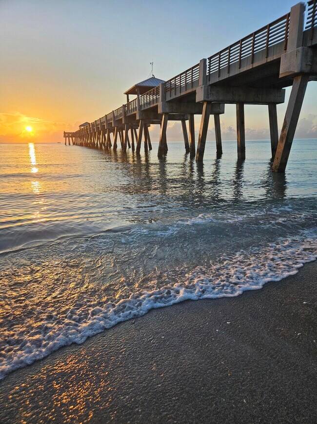 Foto del edificio - 1206 Mainsail Cir