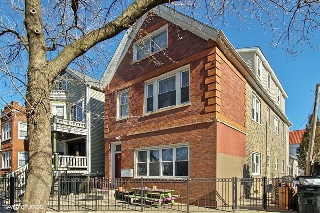 View from Outside - 2915 Hamlin N Ave