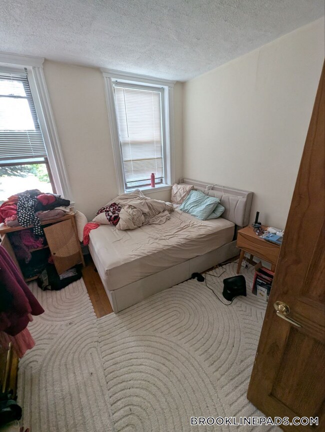 Foto del edificio - 364 Riverway