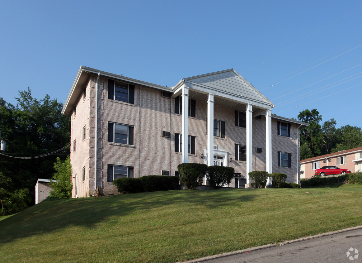 Primary Photo - 102 Sunnyslope Dr
