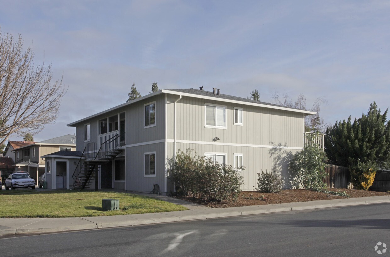 Building Photo - 1371 Carmela Ct
