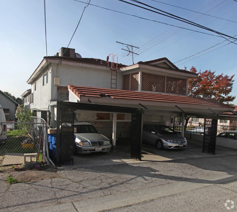 Building Photo - 608 Toledo St