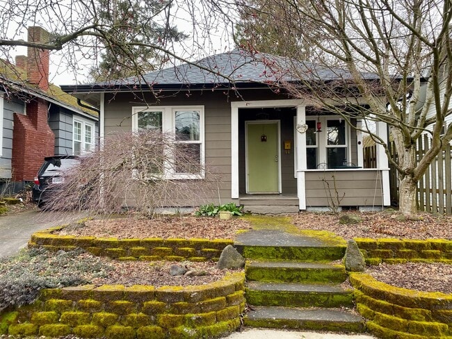 2 bedroom - 2 bedroom House